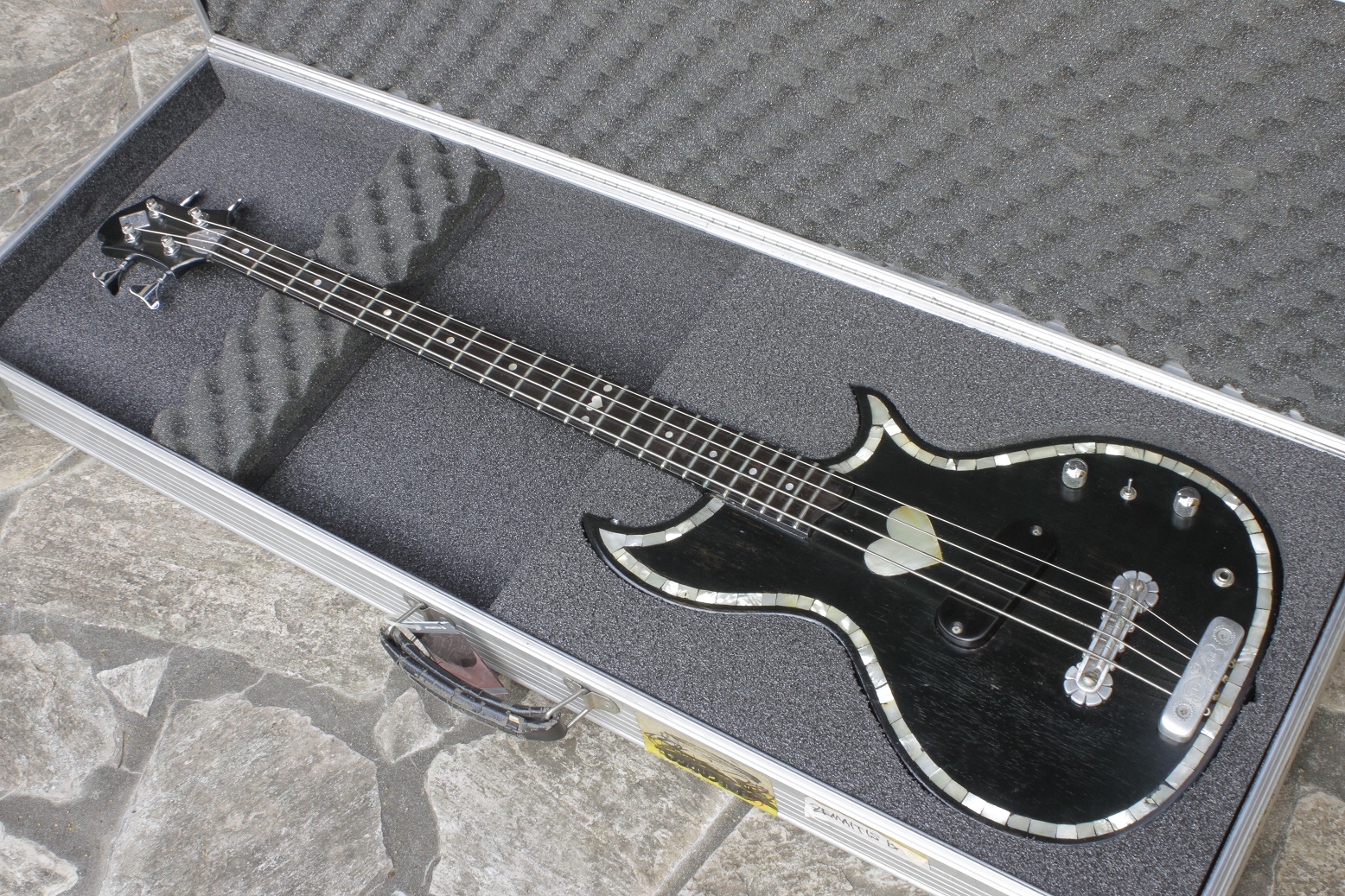 Zemaitis 1994 E/G 6st DELUXE HEART&SOUL – Stay with T