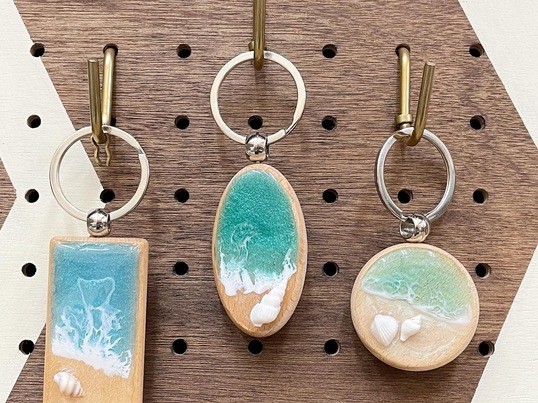 レジンで作る海アート木製キーホルダー(6歳以上保護者同伴参加可