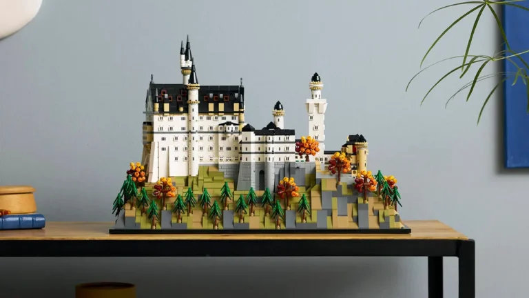 世界遺産登録決定！話題のノイシュヴァンシュタイン城がレゴ(R