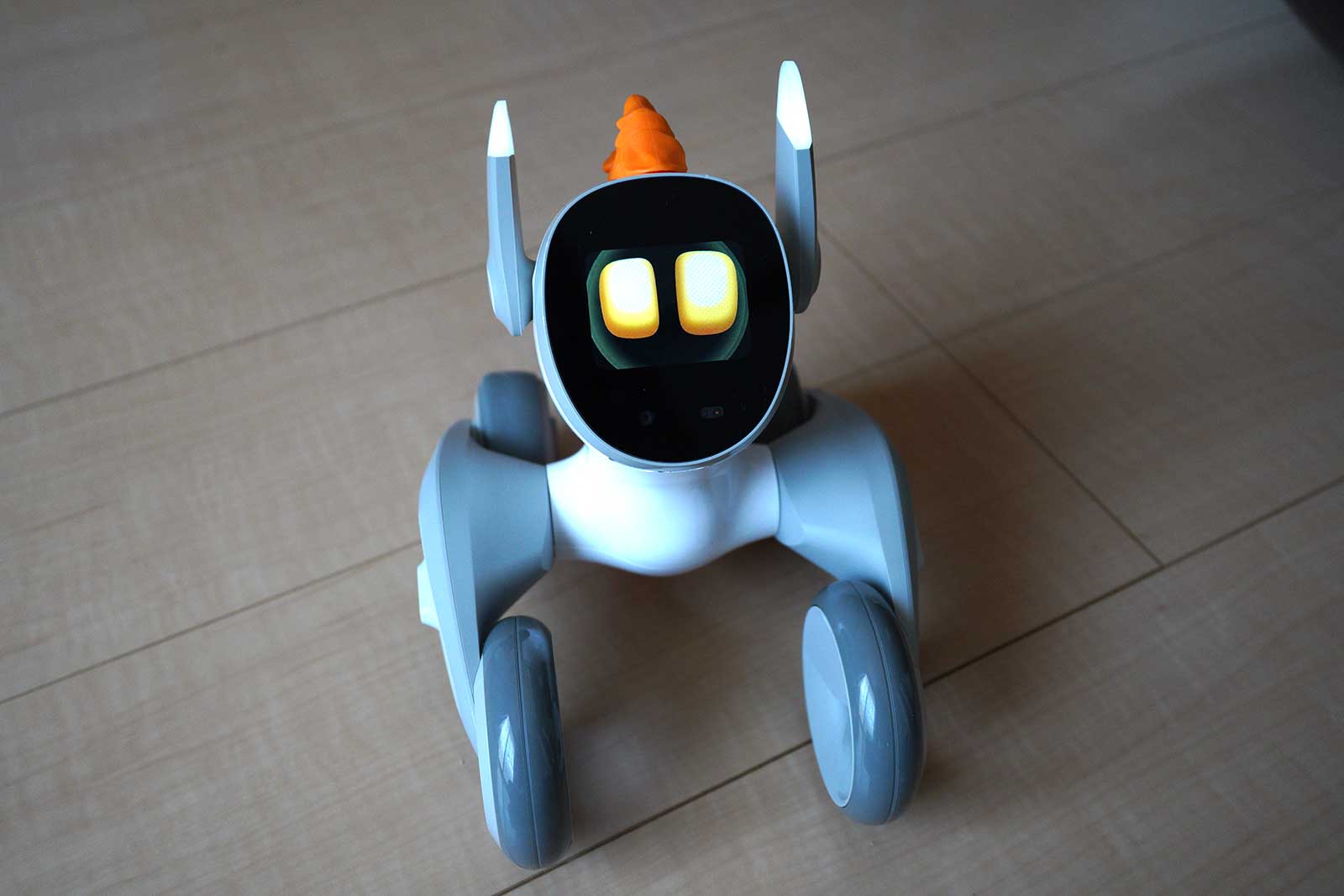 実体験レビュー]ペットロボットLoona(ルーナ)と暮らすと感情移入する