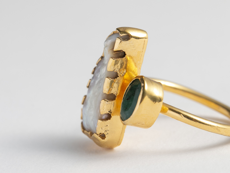 スタイルコラム | 太い指にも似合う！トルコの職人が仕上げる天然石の