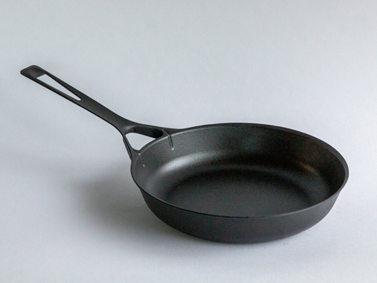 UNILLOY/フライパン 26cm -鋳鉄なのに重くない、お肉が絶品になる