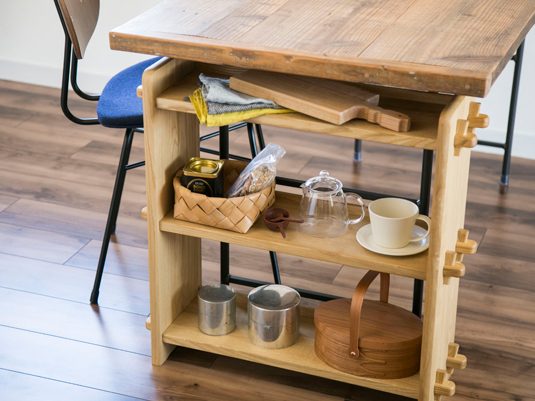 OAK VILLAGE/組み立て棚 4段 -国産無垢材のコンパクトな棚だから