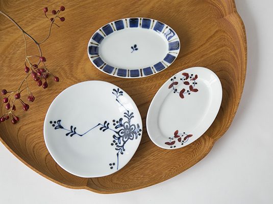 リム楕円小皿 錆花つなぎ -手書きの絵付けが美しい小皿 - スタイルストア