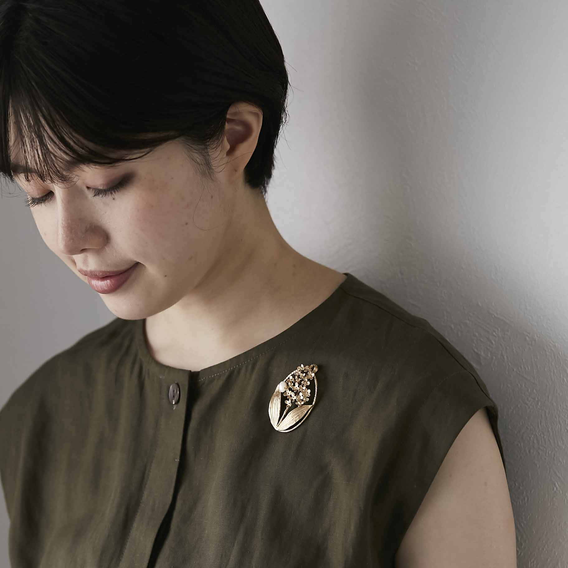 sasakihitomi/ライラックと白蝶貝のブローチペンダント -ブローチと