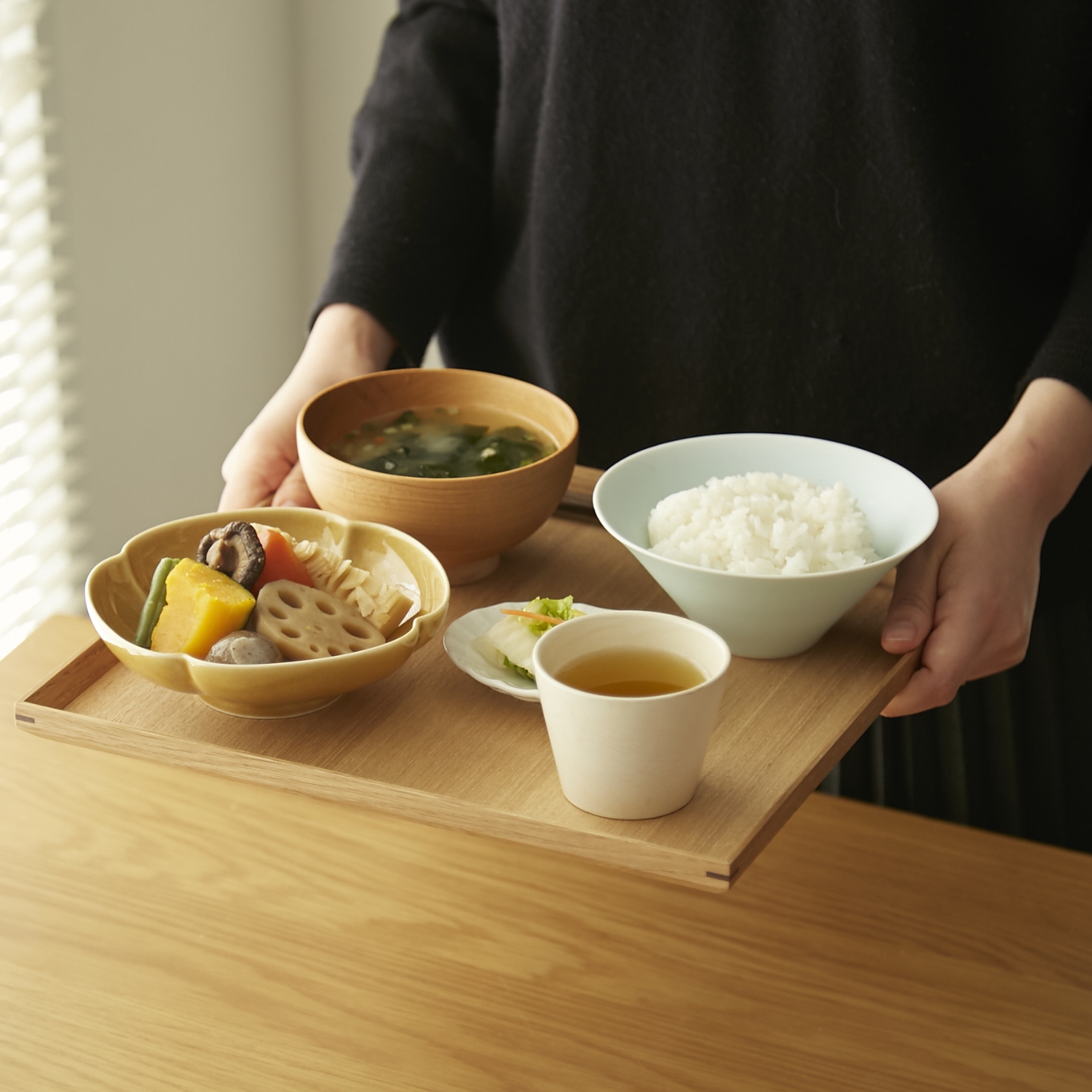 松屋漆器店/白木塗 10.0角盆 -伝統技術が光る、日常使いが叶う