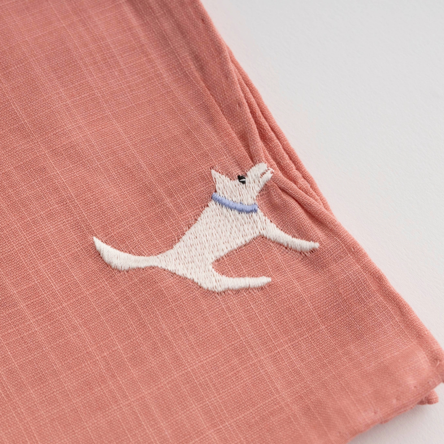 CLASSICS THE SMALL LUXURY/HIKKOMI ハンカチ いぬ -老舗ハンカチ屋の