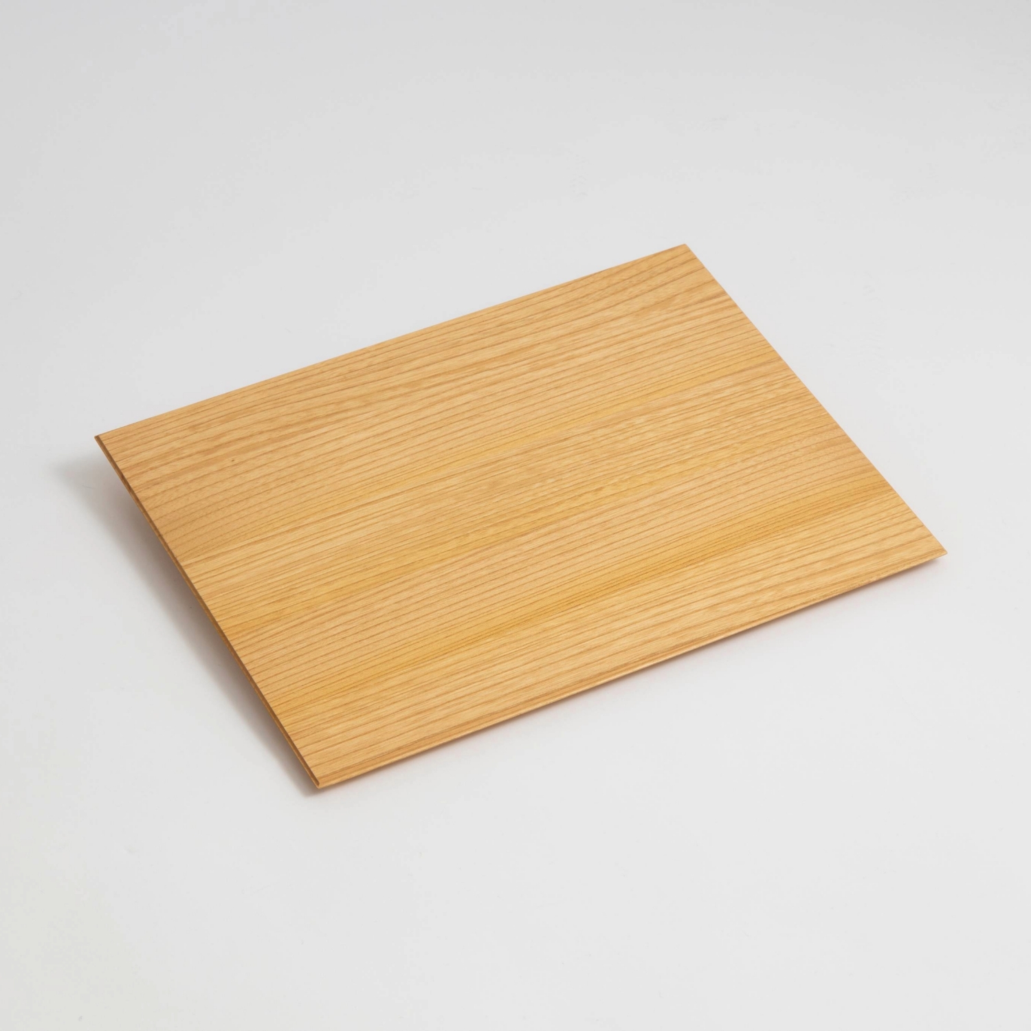 四十沢木材工芸/KITO 匙面折敷 -匙面のおかげで凛とした雰囲気になる