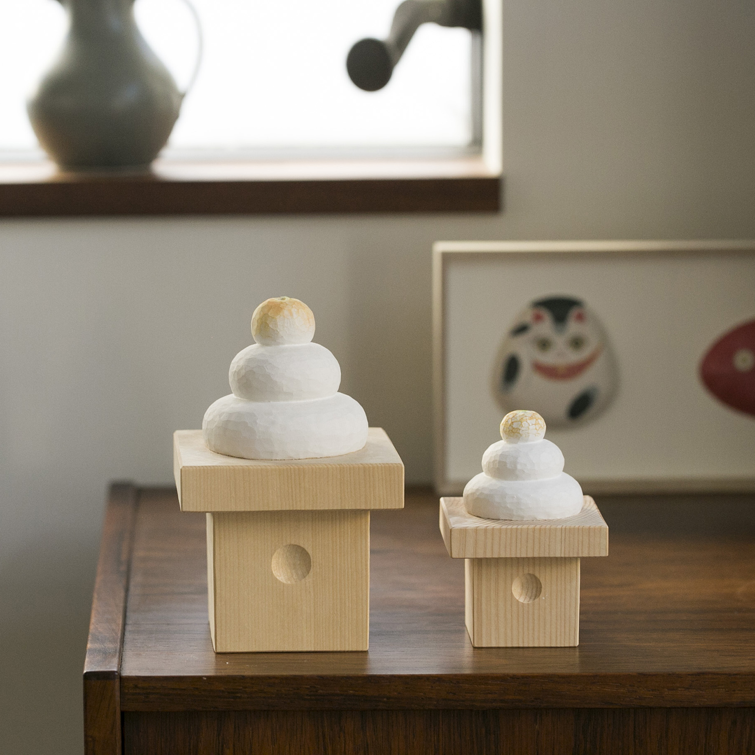 鈴木彫刻所/鏡餅 M -ふんわりすべすべ、一木造りの鏡餅 - スタイルストア