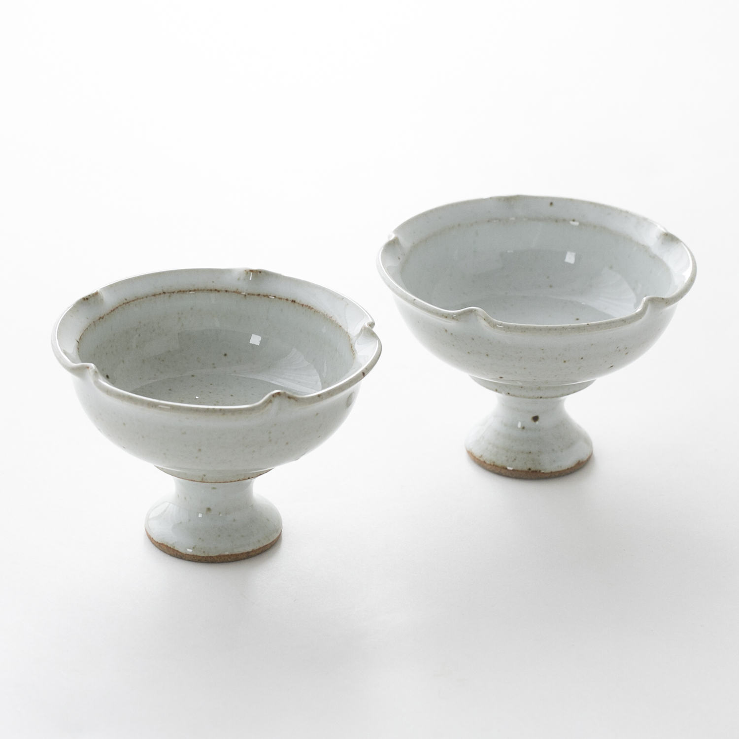 七右エ門窯/高台の器 乳白/ペアセット -【当店限定】脚つきの小鉢で