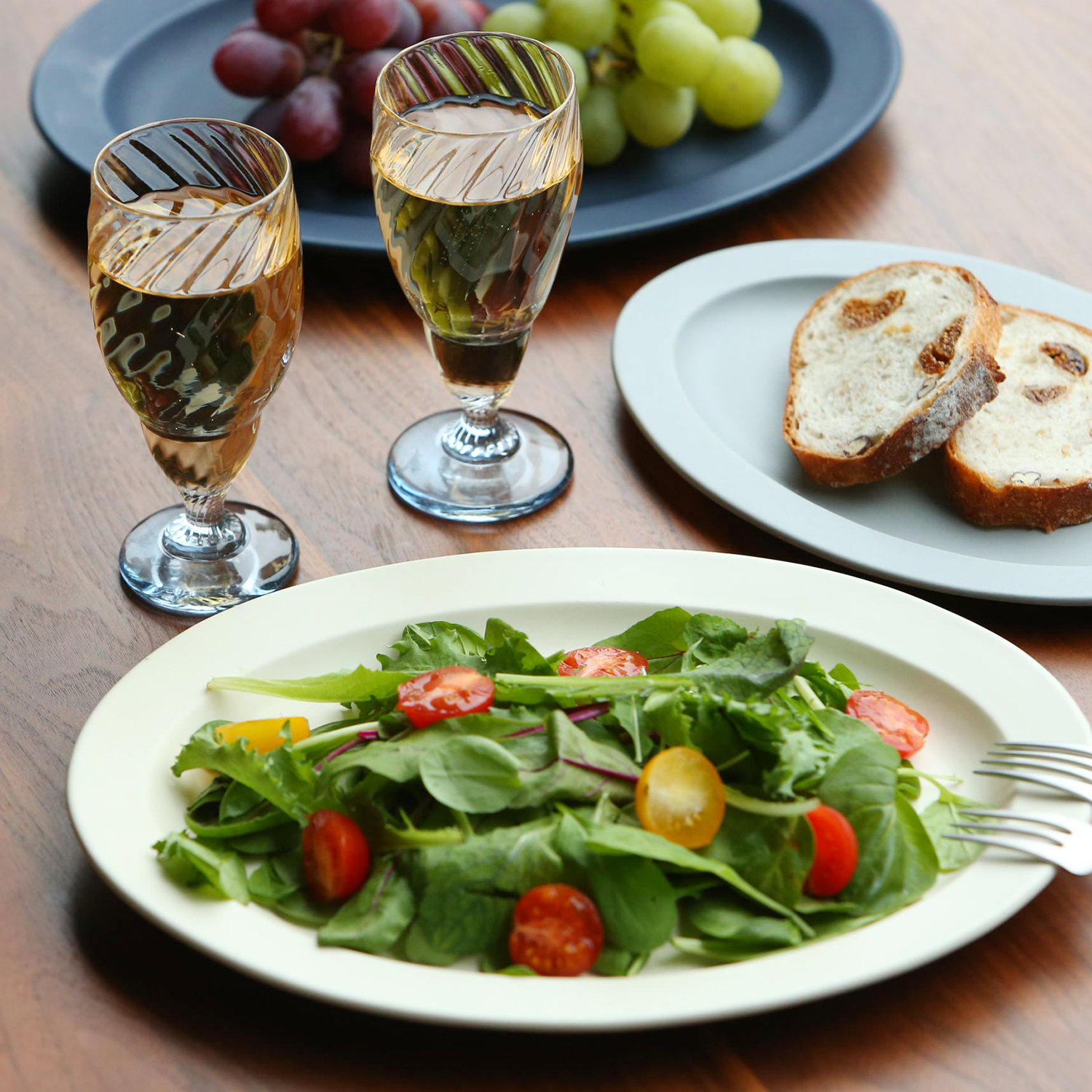 SAKUZAN/Sara オーバルプレート L -繊細な色で料理を引き立てる器