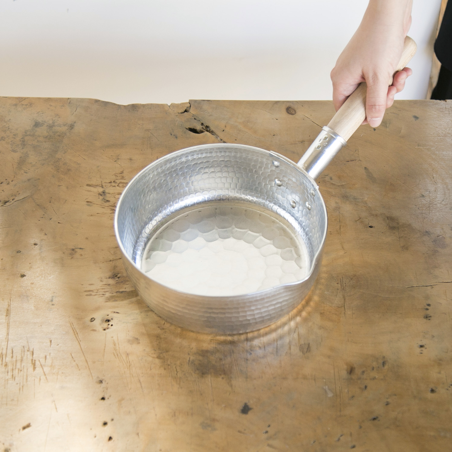 中村銅器製作所/アルミ特製行平鍋 21cm -軽く丈夫で扱いやすい、アルミ