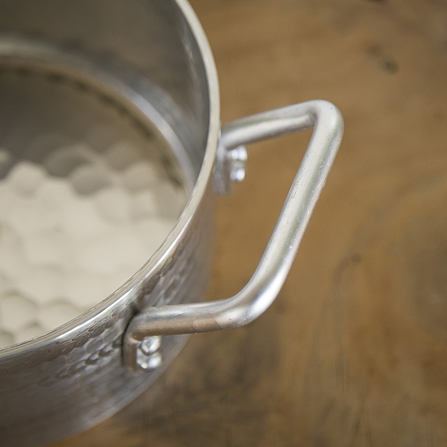 中村銅器製作所/アルミ特製両手シチュー鍋（蓋付き） 21cm -軽く丈夫で