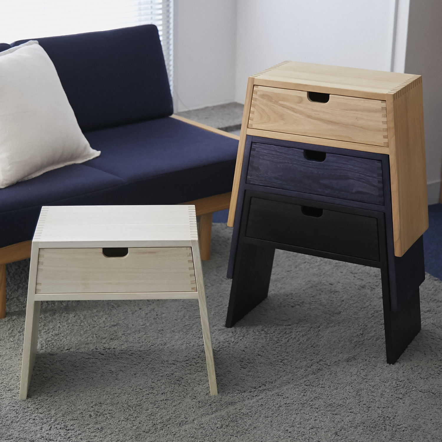 PRIMO スタッキングスツール M -サイドテーブルや踏み台にもなる、収納