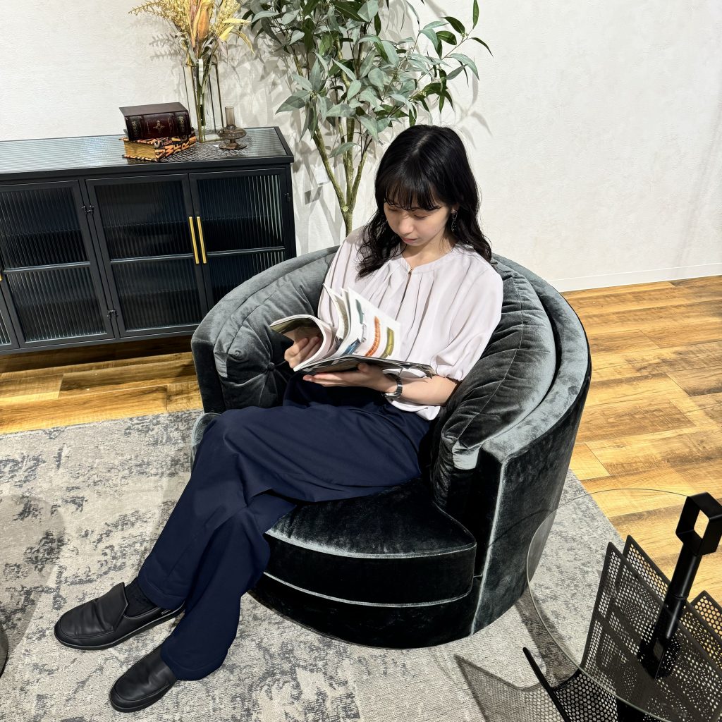 KARE】ミュージックホール グレー アームチェア (12/21日まで